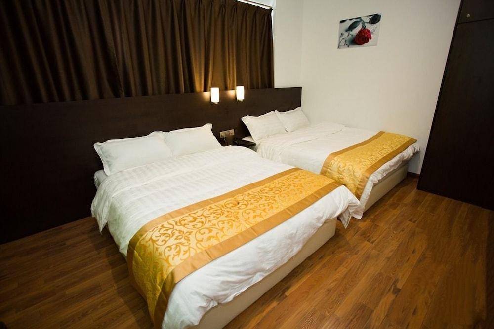 Hotel Zamburger Nur Ramadhan - Previously G Home Hotel كوتا بْهارو المظهر الخارجي الصورة