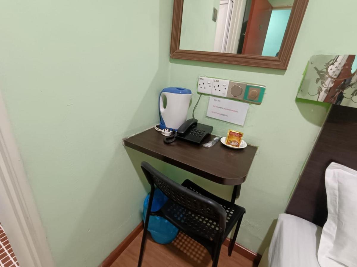 Hotel Zamburger Nur Ramadhan - Previously G Home Hotel كوتا بْهارو المظهر الخارجي الصورة
