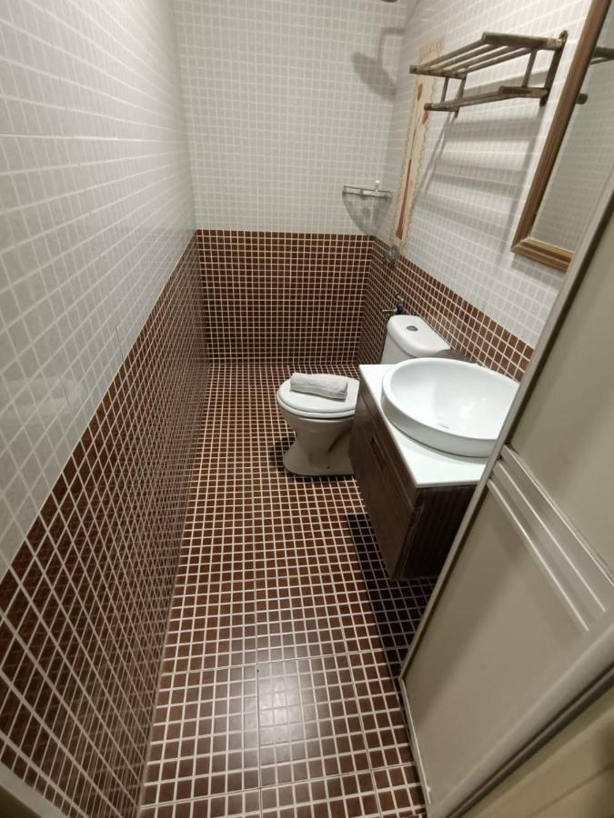 Hotel Zamburger Nur Ramadhan - Previously G Home Hotel كوتا بْهارو المظهر الخارجي الصورة