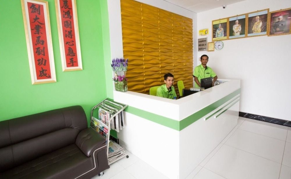 Hotel Zamburger Nur Ramadhan - Previously G Home Hotel كوتا بْهارو المظهر الخارجي الصورة